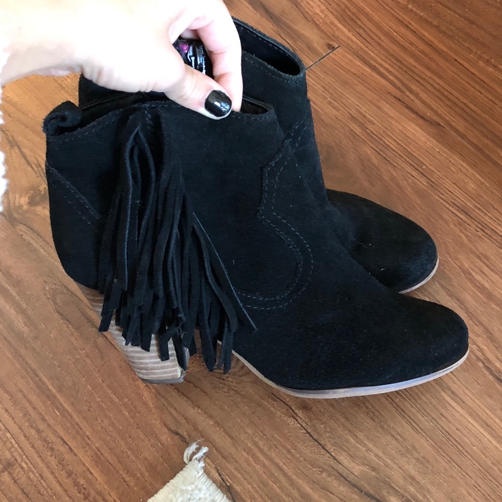 Steve Madden fringe booties